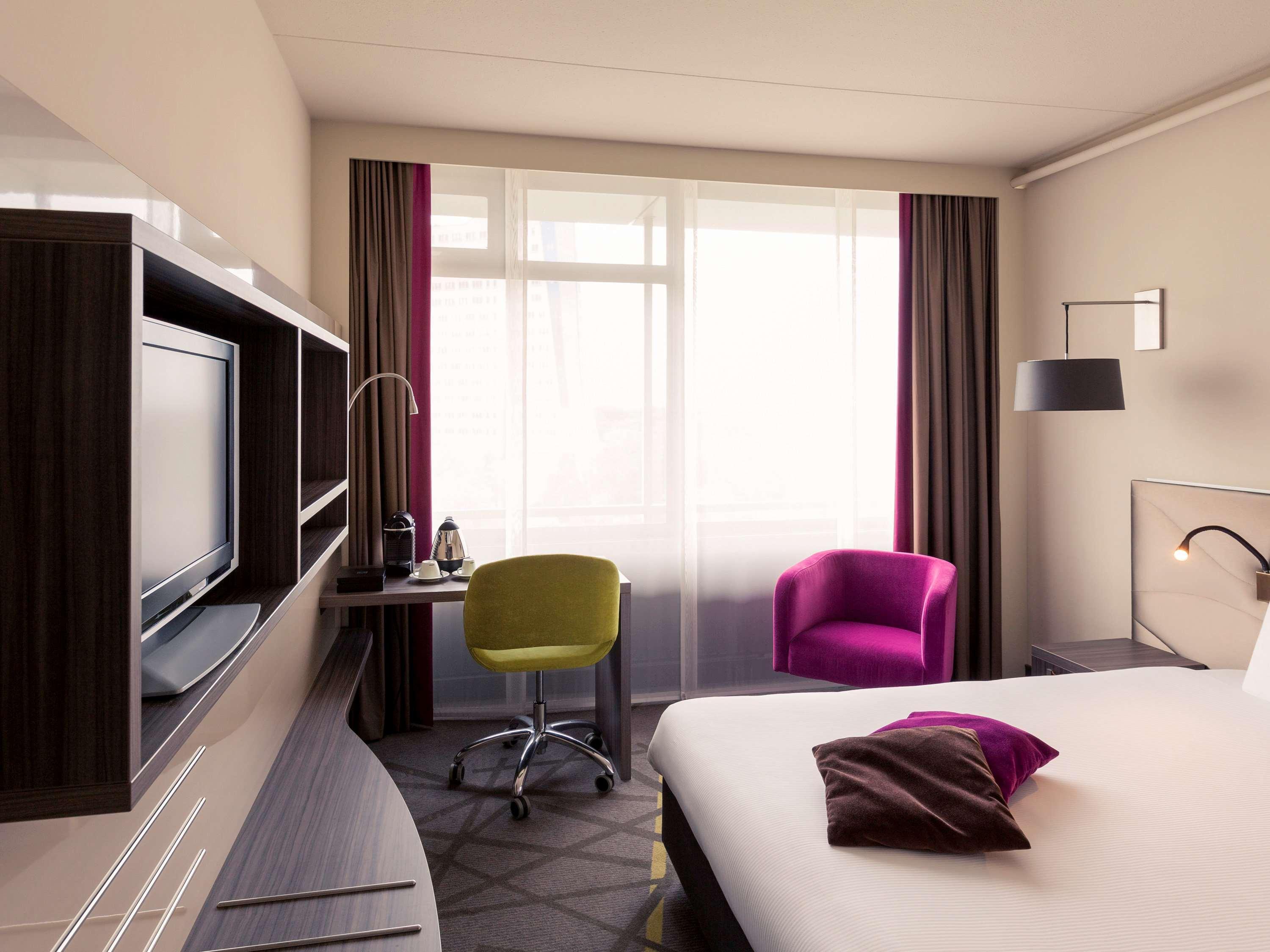 Mercure Hotel Groningen Martiniplaza Экстерьер фото